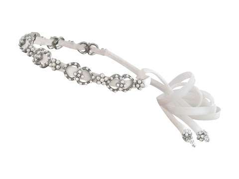 Photo: Leila May Bridal Accessories